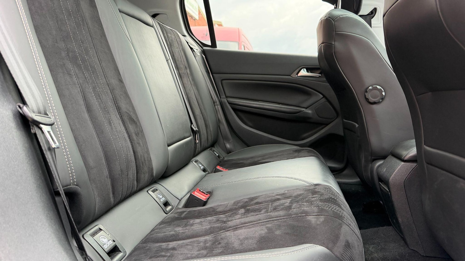 Used Peugeot 308 2014 for sale - 78087131: Photo 30