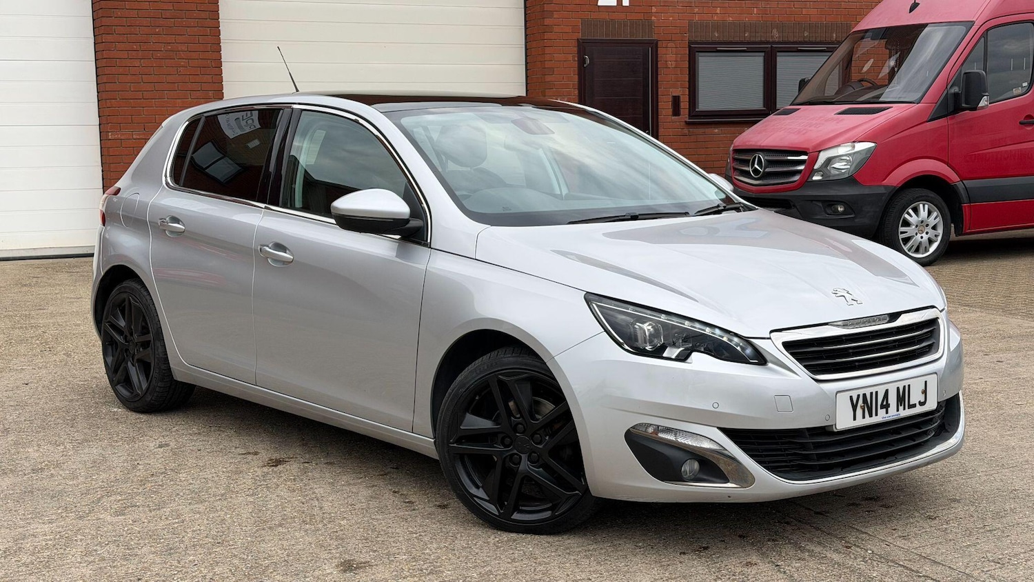 Used Peugeot 308 2014 for sale - 78087131: Photo 5