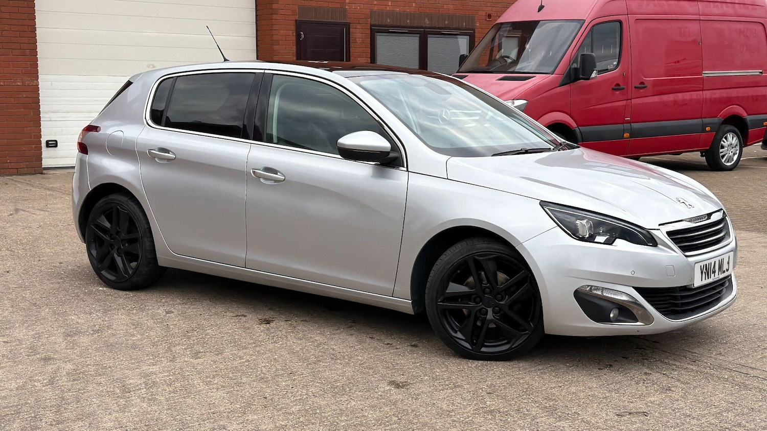 Used Peugeot 308 2014 for sale - 78087131: Photo 6