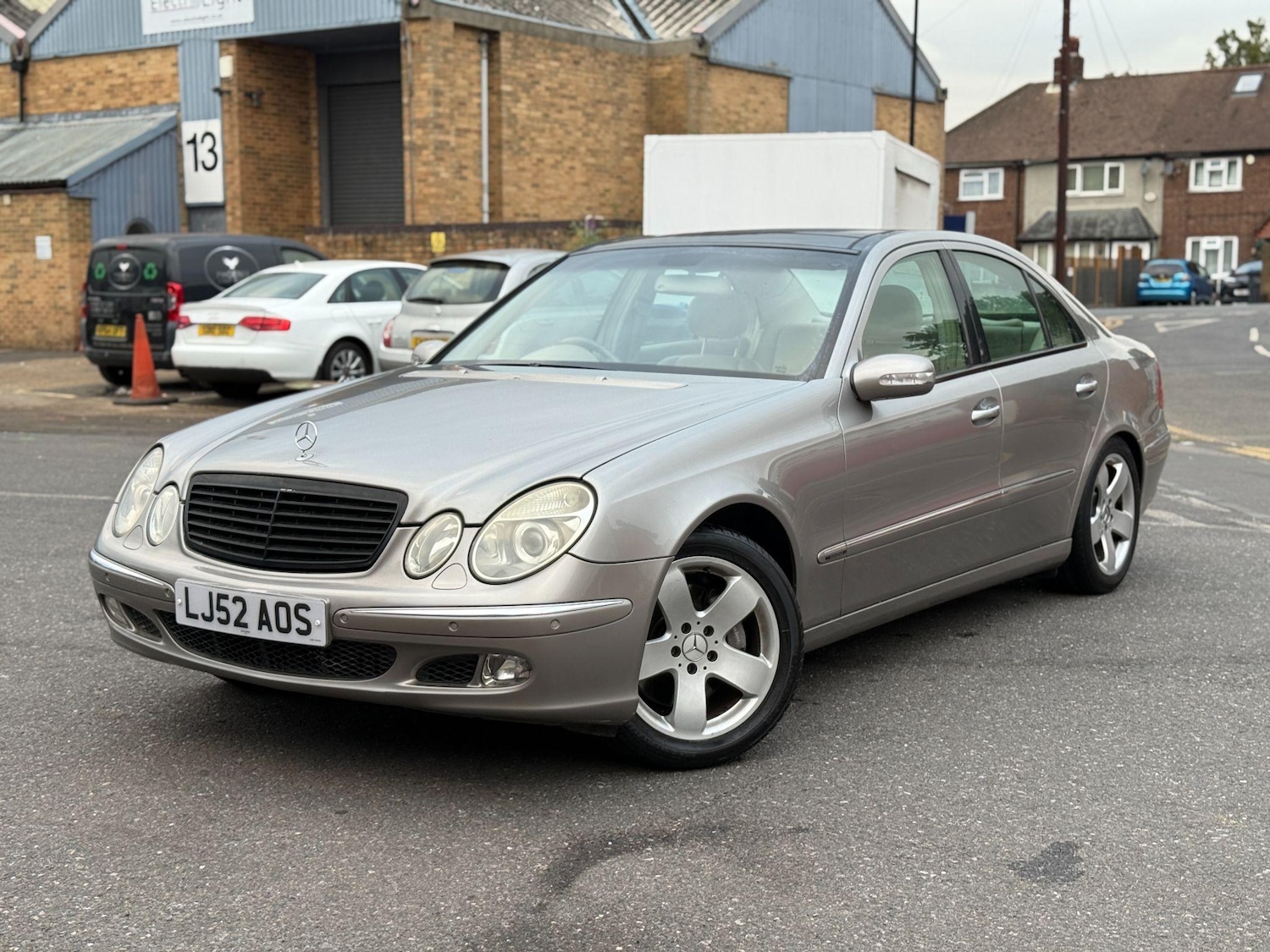 Used Mercedes-Benz E Class 2002 for sale - 77091420: Photo 11