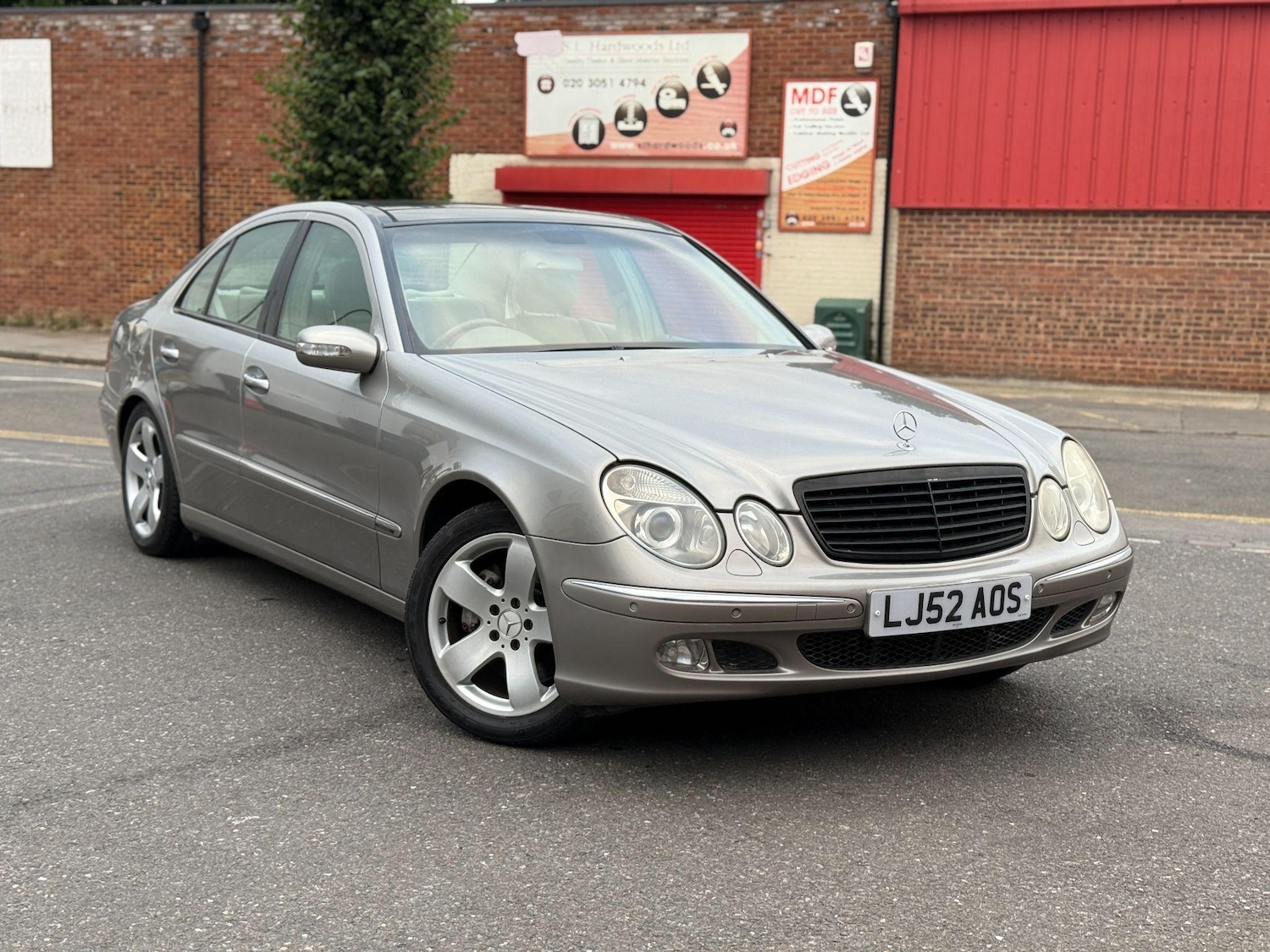 Used Mercedes-Benz E Class 2002 for sale - 77091420: Photo 2