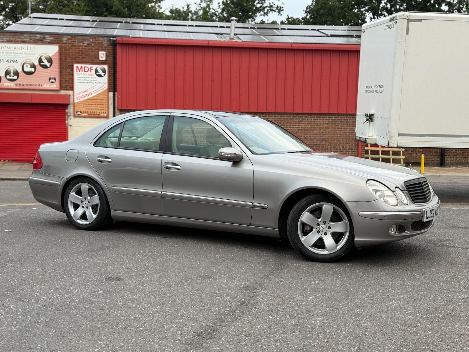 Used Mercedes-Benz E Class 2002 for sale - 77091420: Photo 4