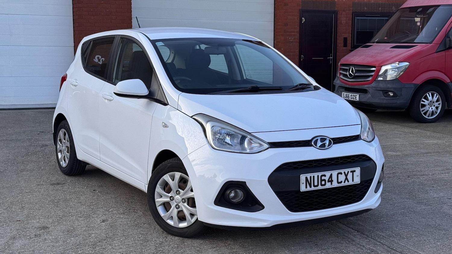 Used Hyundai i10 2014 for sale - 77737712: Photo 4