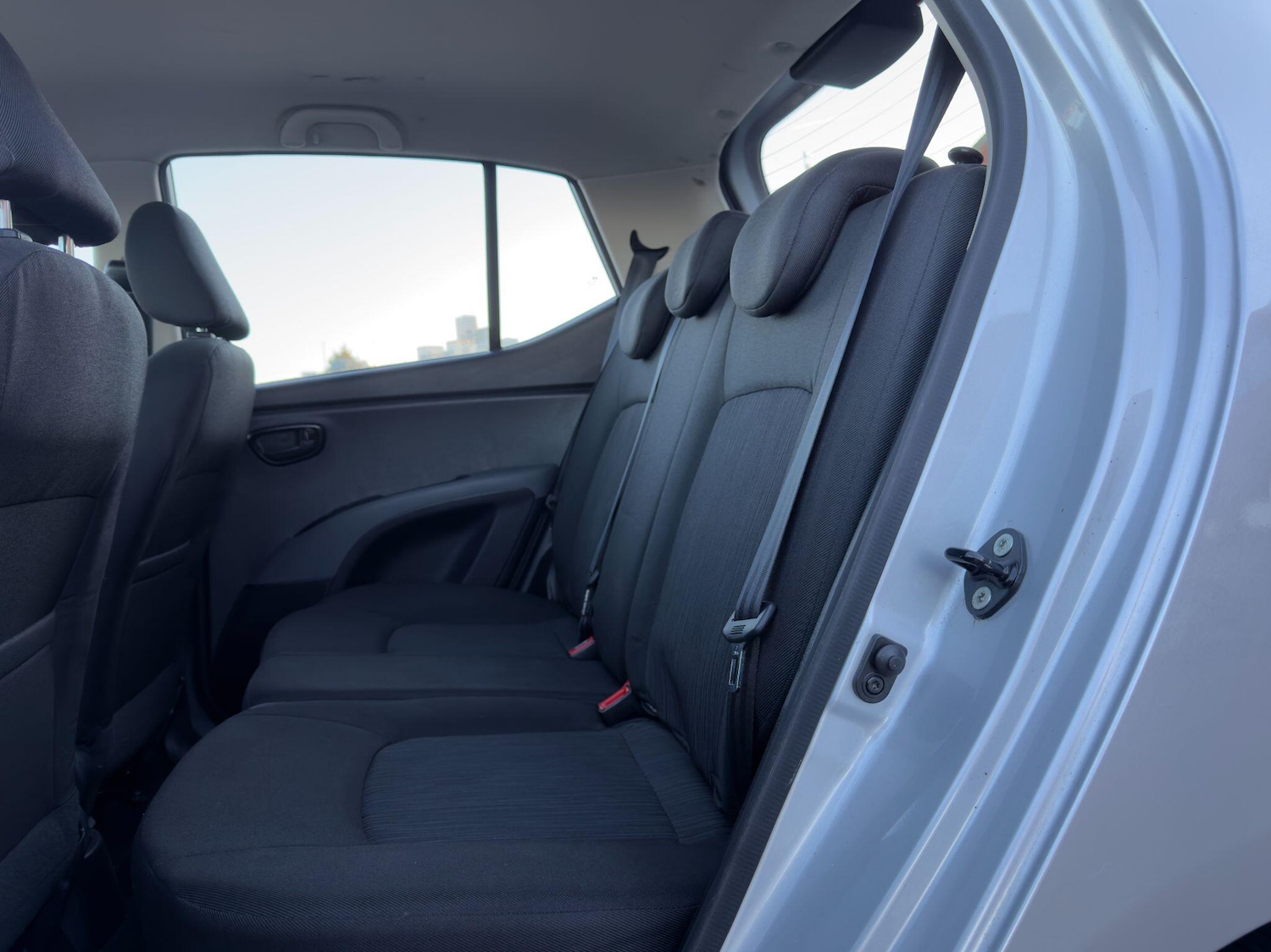 Used Hyundai i10 2014 for sale - 77978003: Photo 17