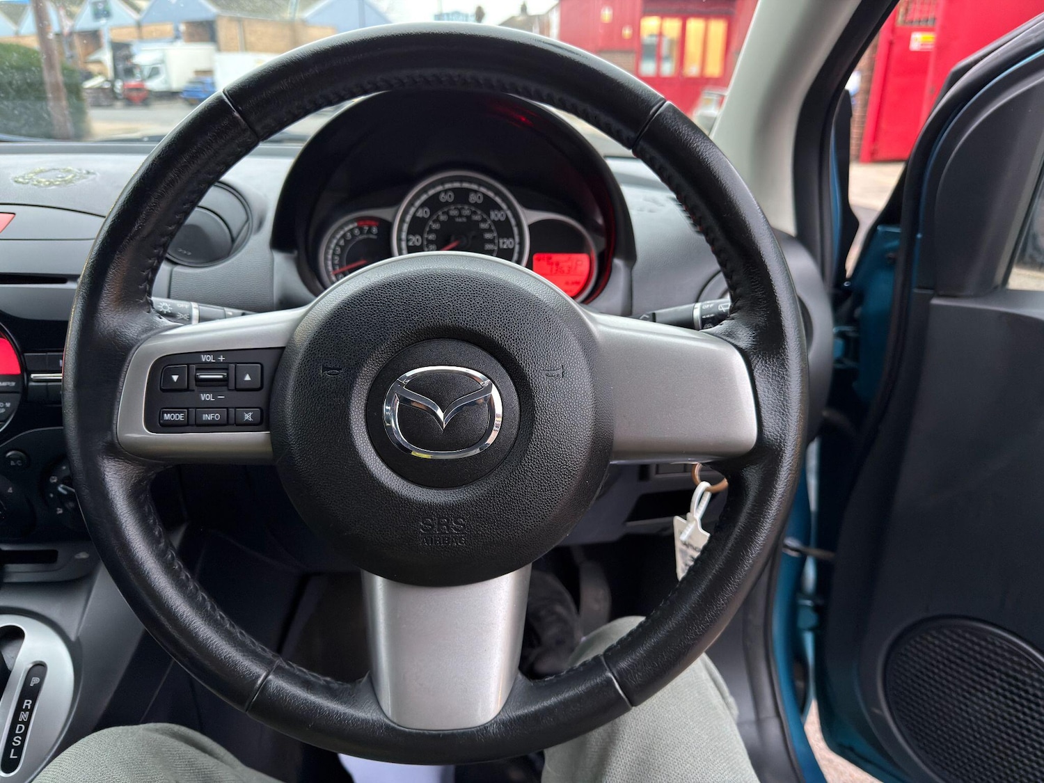 Used Mazda Mazda2 2010 for sale - 76964733: Photo 20