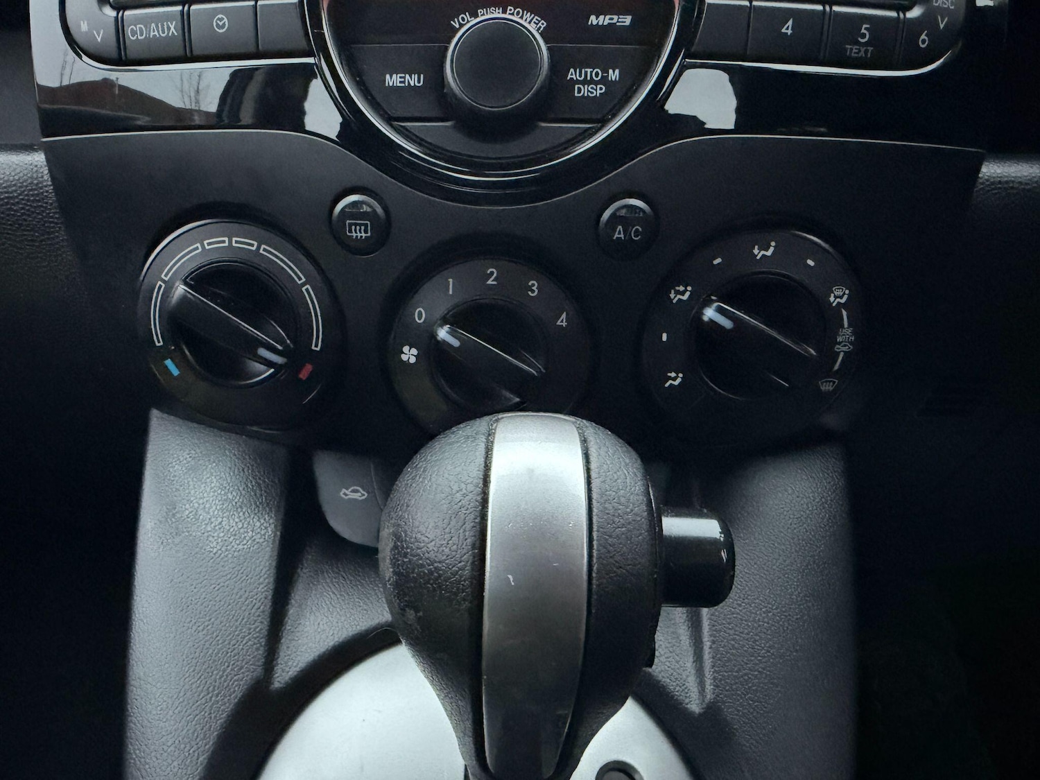 Used Mazda Mazda2 2010 for sale - 76964733: Photo 22