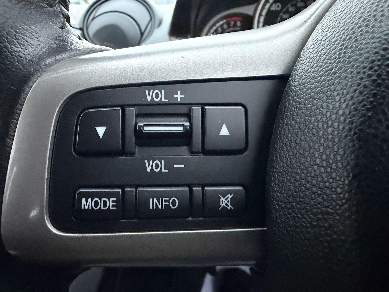 Used Mazda Mazda2 2010 for sale - 76964733: Photo 24