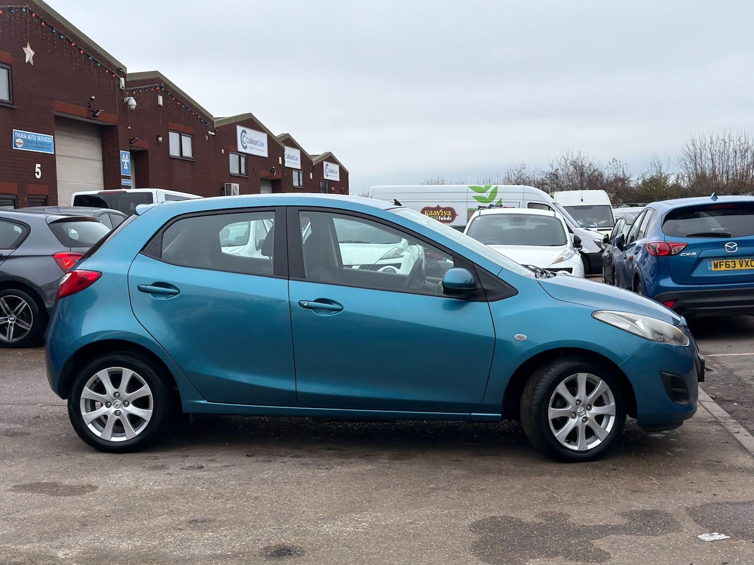 Used Mazda Mazda2 2010 for sale - 76964733: Photo 4