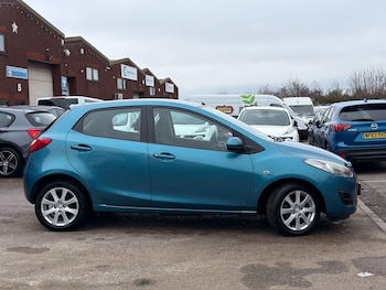 Used Mazda Mazda2 2010 for sale - 76964733: Photo