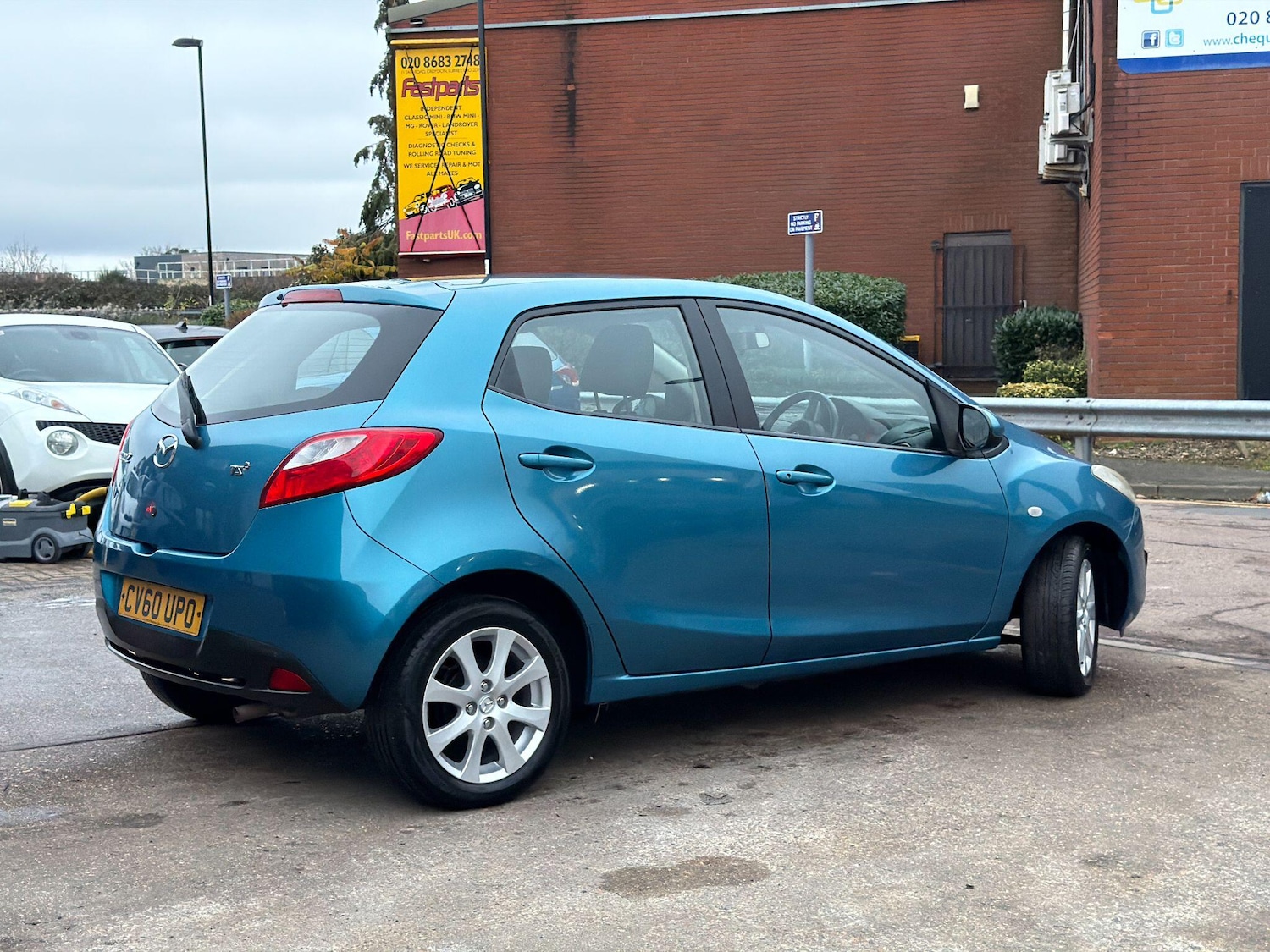 Used Mazda Mazda2 2010 for sale - 76964733: Photo 5