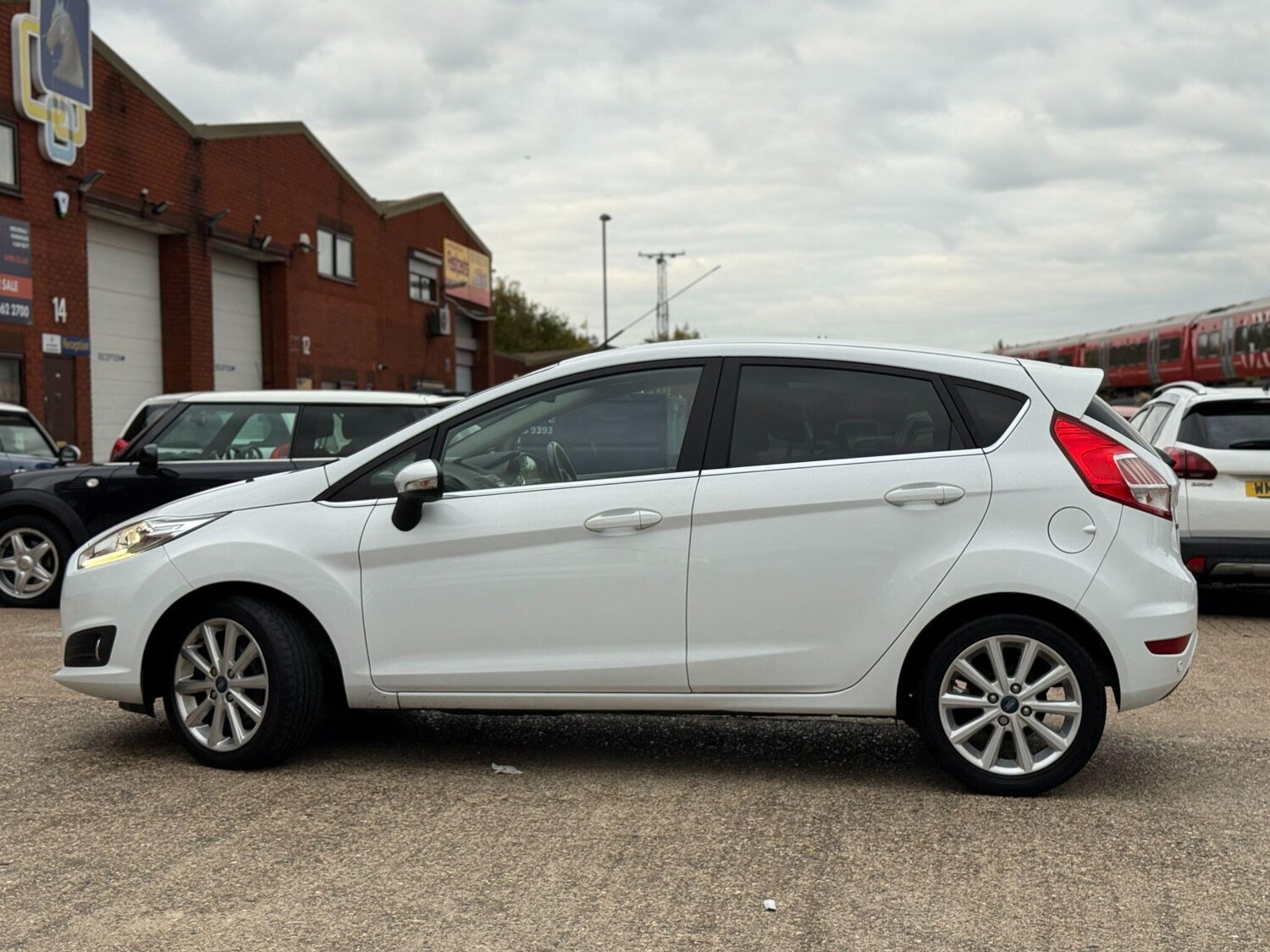 Used Ford Fiesta 2015 for sale - 76295593: Photo 15