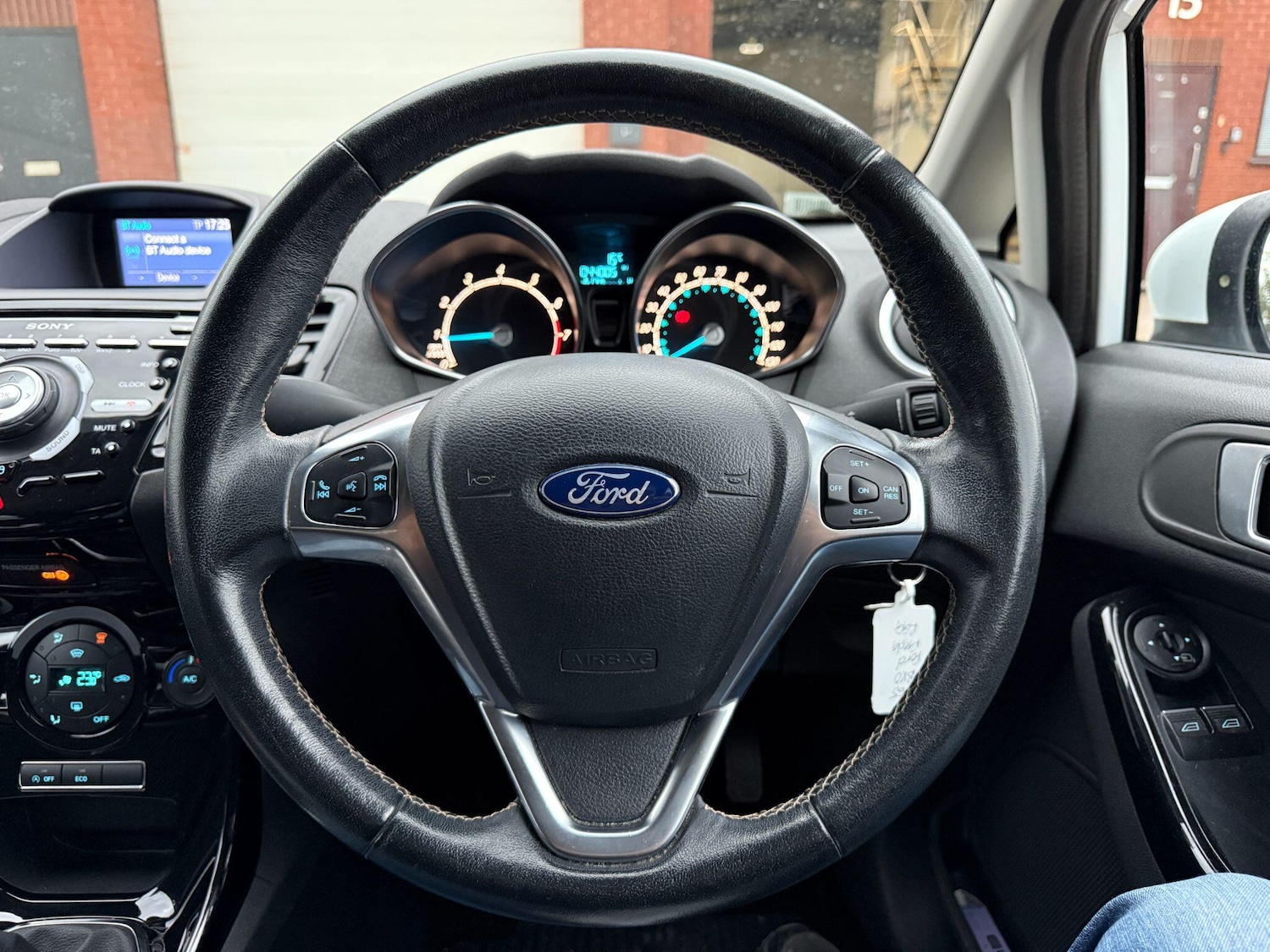 Used Ford Fiesta 2015 for sale - 76295593: Photo 24
