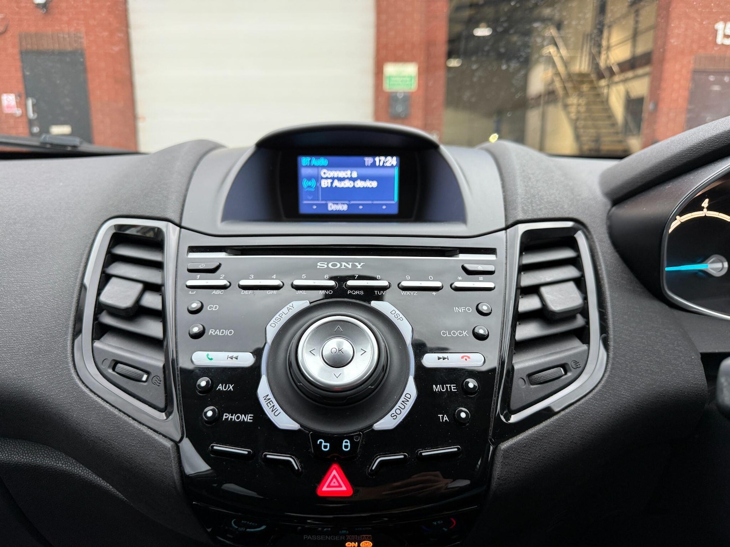Used Ford Fiesta 2015 for sale - 76295593: Photo 25