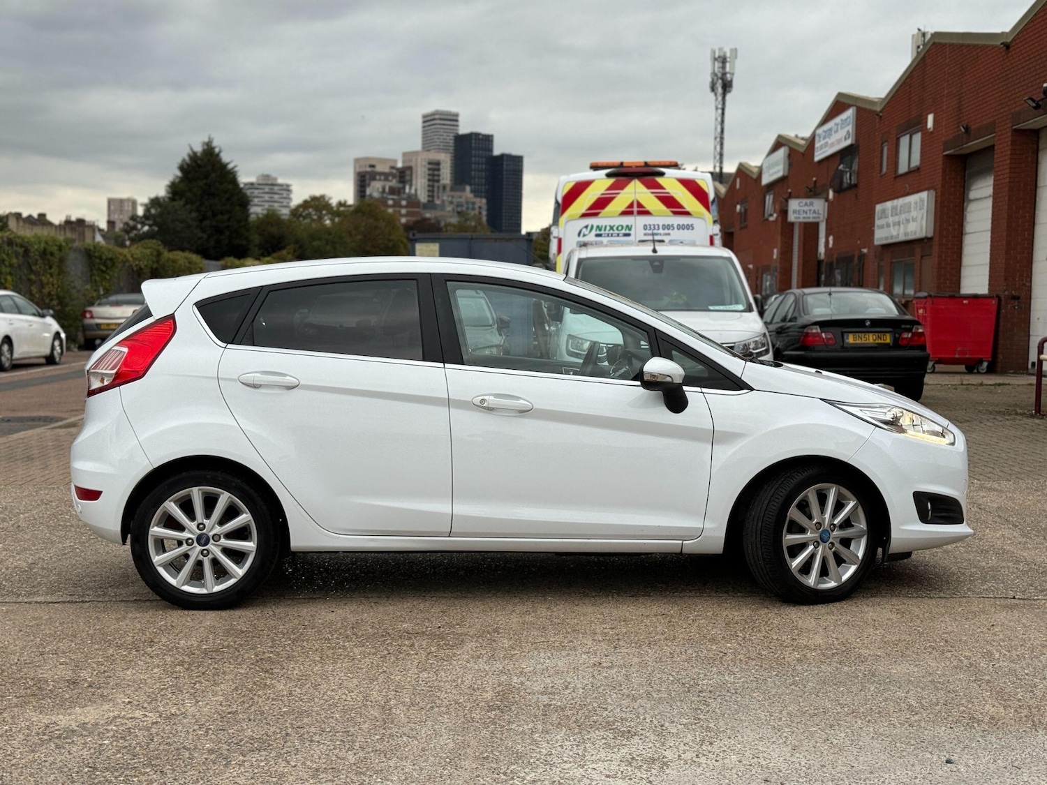 Used Ford Fiesta 2015 for sale - 76295593: Photo 4
