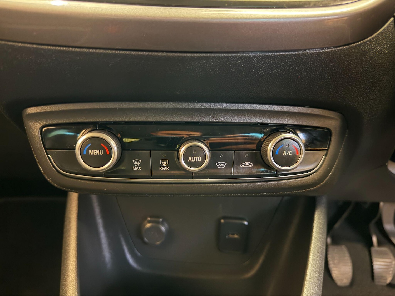 Used Vauxhall Crossland X 2018 for sale - 76801741: Photo 25