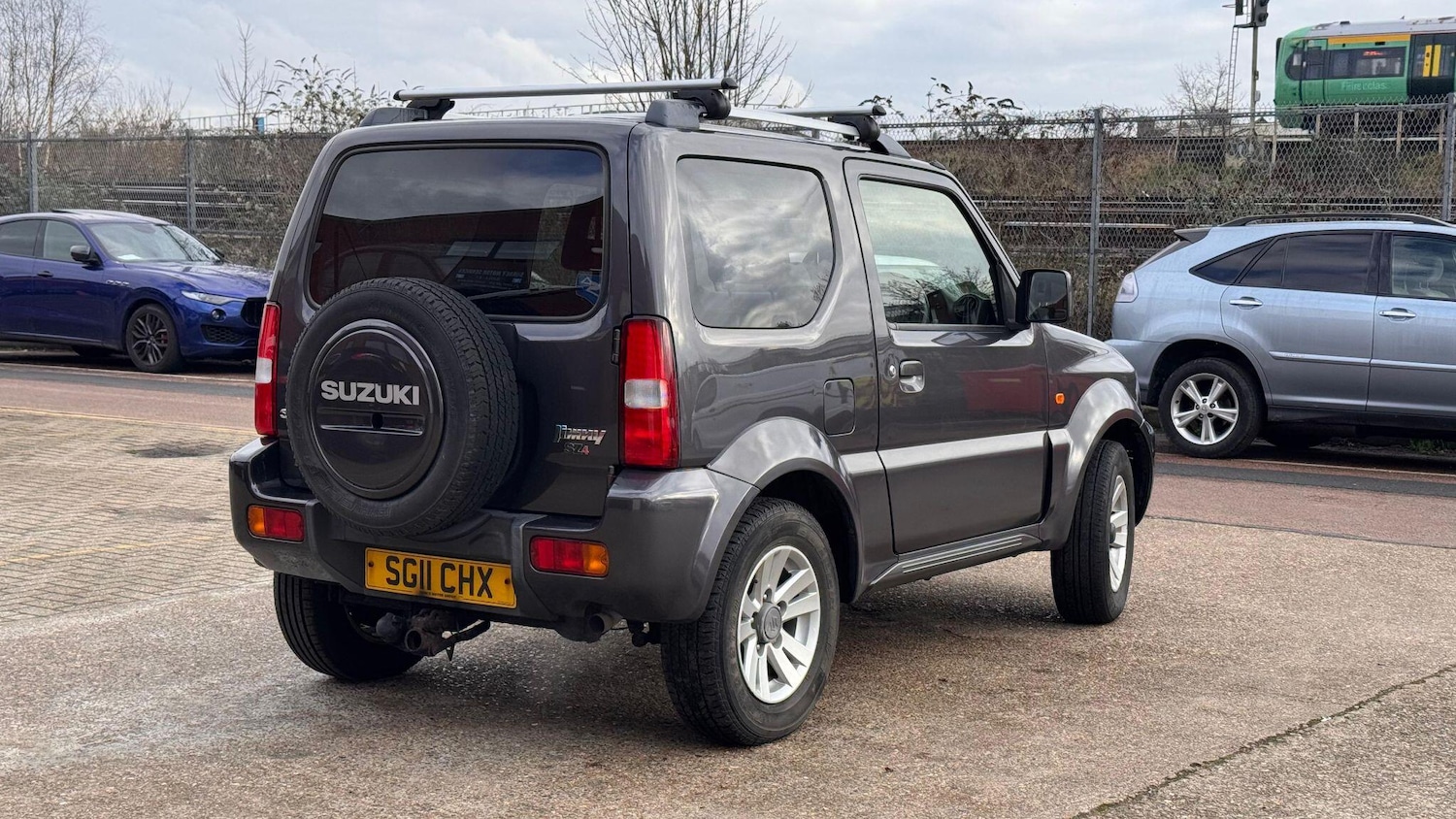 Used Suzuki Jimny 2011 for sale - 77377687: Photo 8