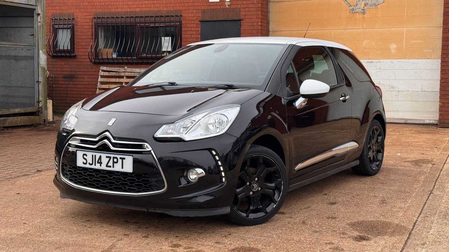 Used Citroen DS3 2014 for sale - 77585915: Photo 13