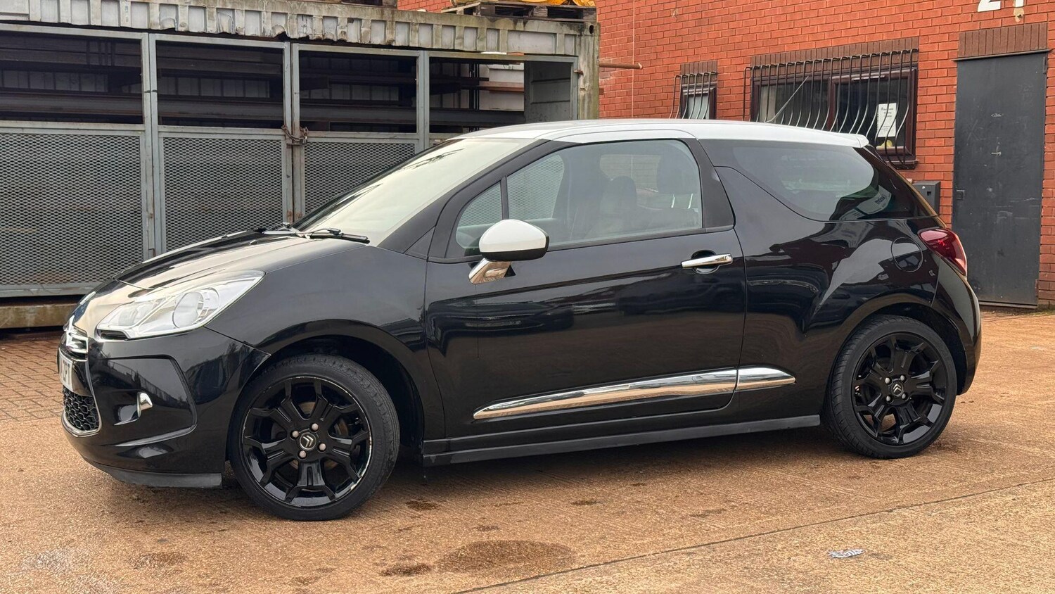 Used Citroen DS3 2014 for sale - 77585915: Photo 15