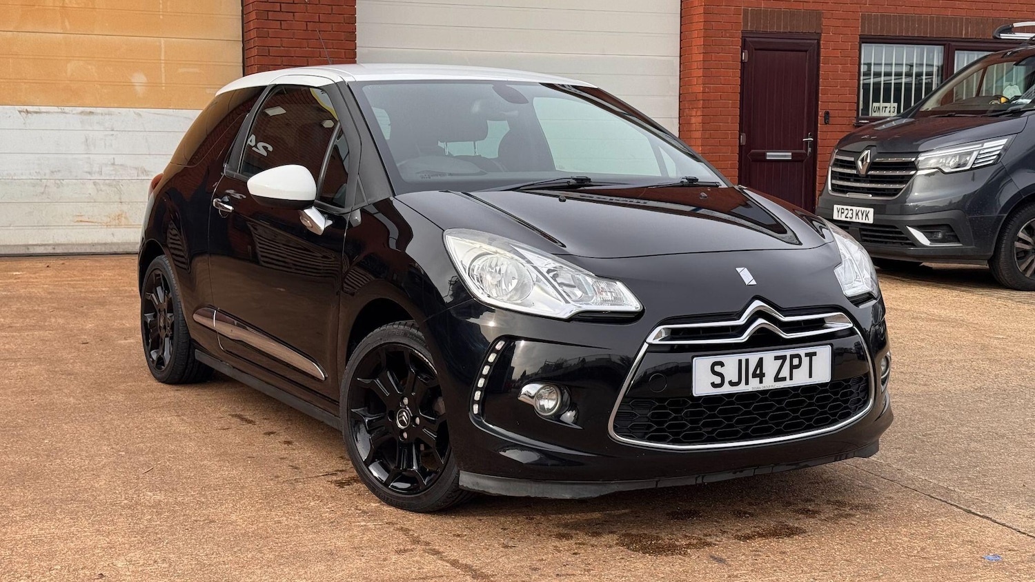 Used Citroen DS3 2014 for sale - 77585915: Photo 4