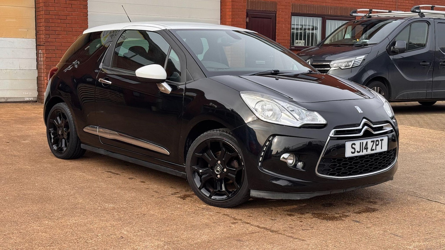 Used Citroen DS3 2014 for sale - 77585915: Photo 5