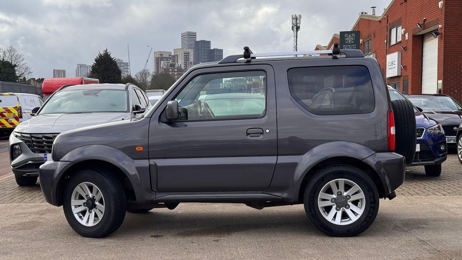 Used Suzuki Jimny 2011 for sale - 77940796: Photo 18
