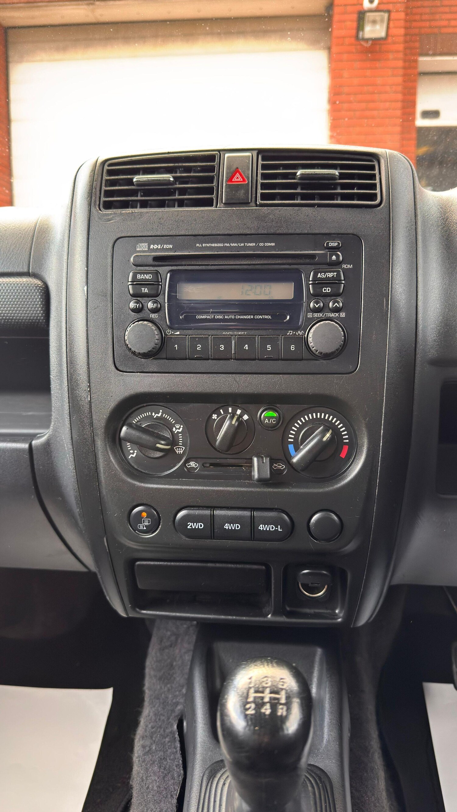 Used Suzuki Jimny 2011 for sale - 77940796: Photo 28