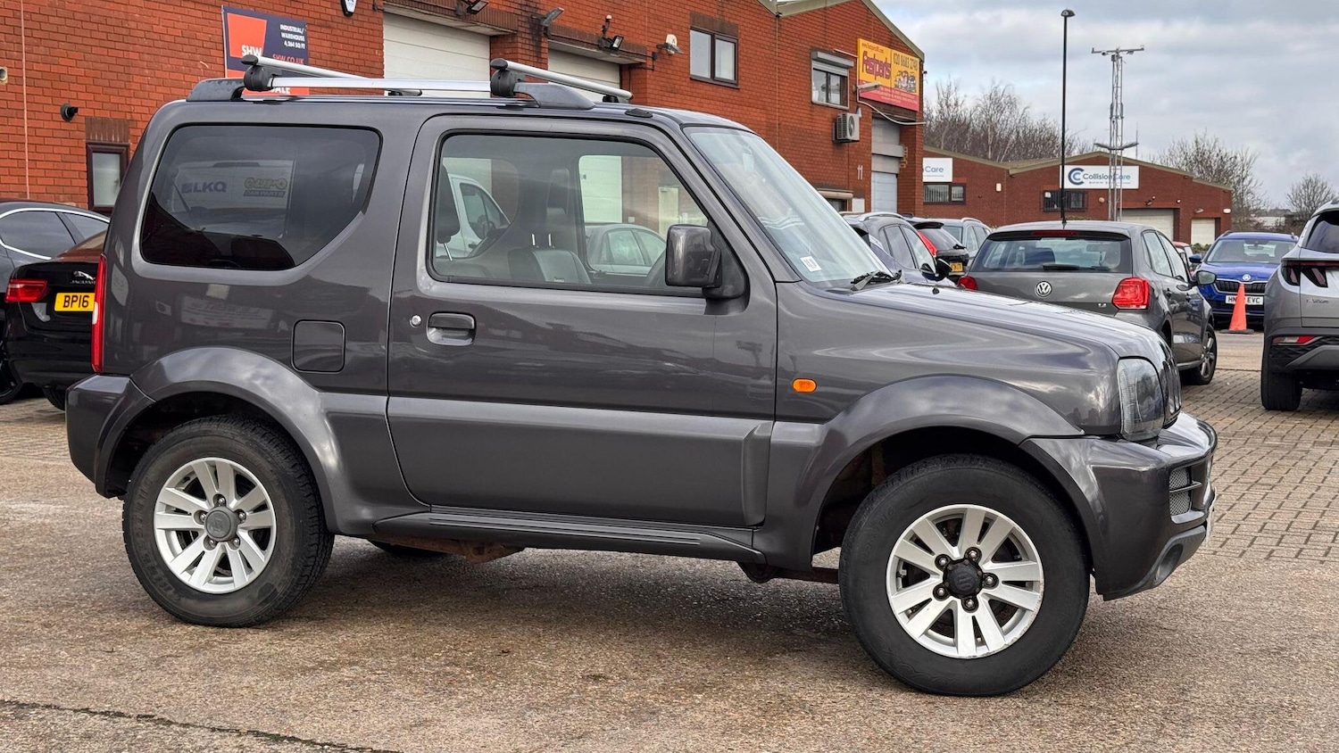 Used Suzuki Jimny 2011 for sale - 77940796: Photo 6
