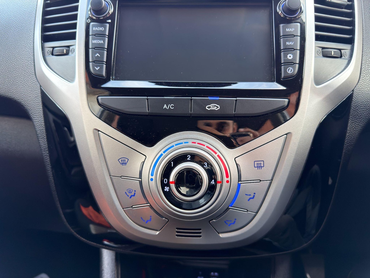 Used Hyundai Ix20 2017 for sale - 78034856: Photo 25