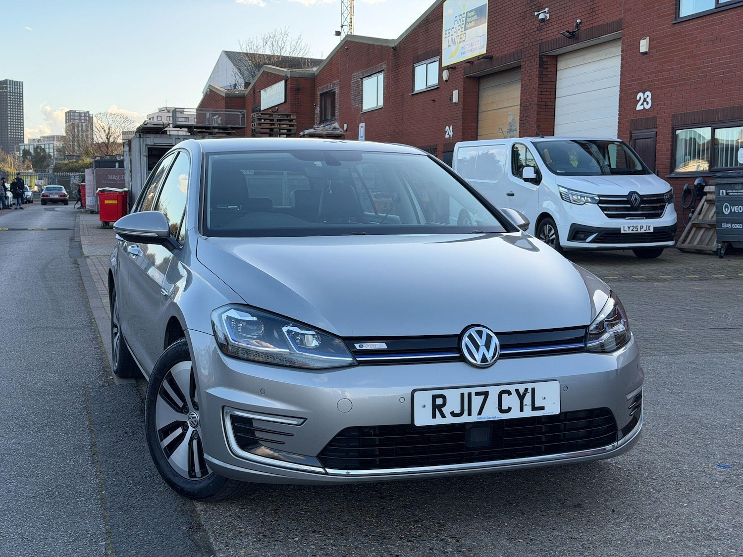 Used Volkswagen Golf 2017 for sale - 77892592: Photo 1