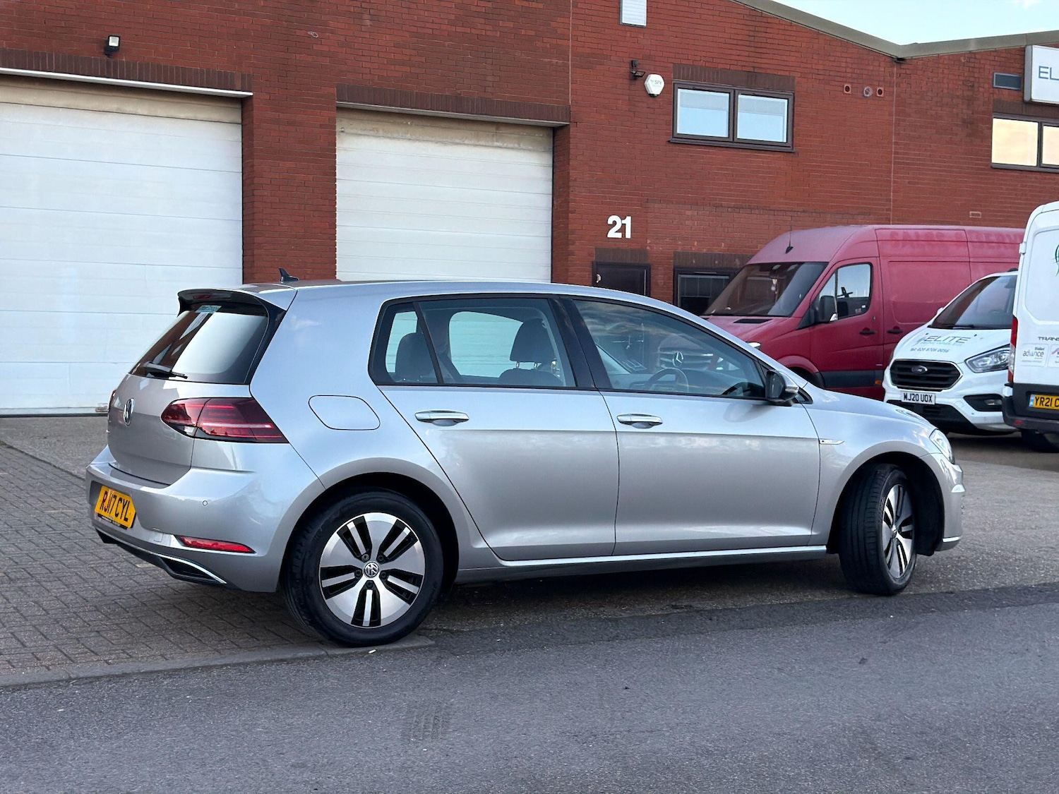 Used Volkswagen Golf 2017 for sale - 77892592: Photo 8