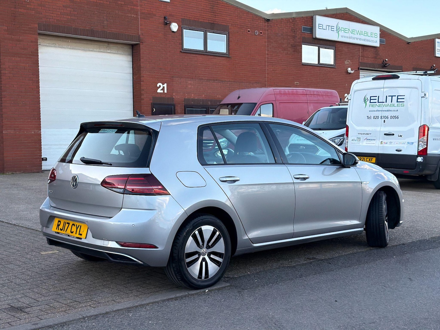 Used Volkswagen Golf 2017 for sale - 77892592: Photo 9