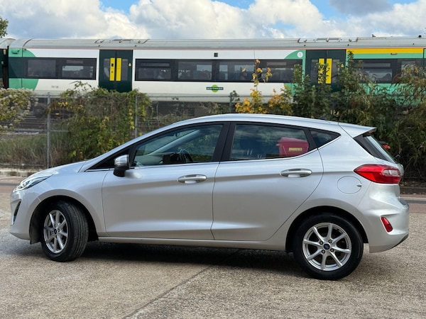 Used Ford Fiesta 2018 for sale - 76094875: Photo 19