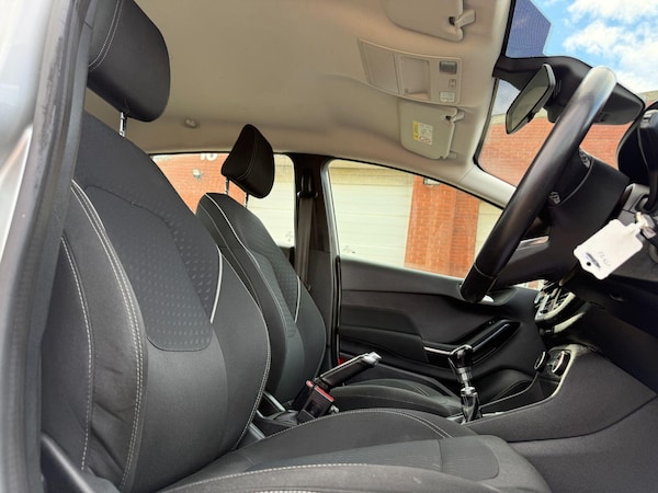 Used Ford Fiesta 2018 for sale - 76094875: Photo 24