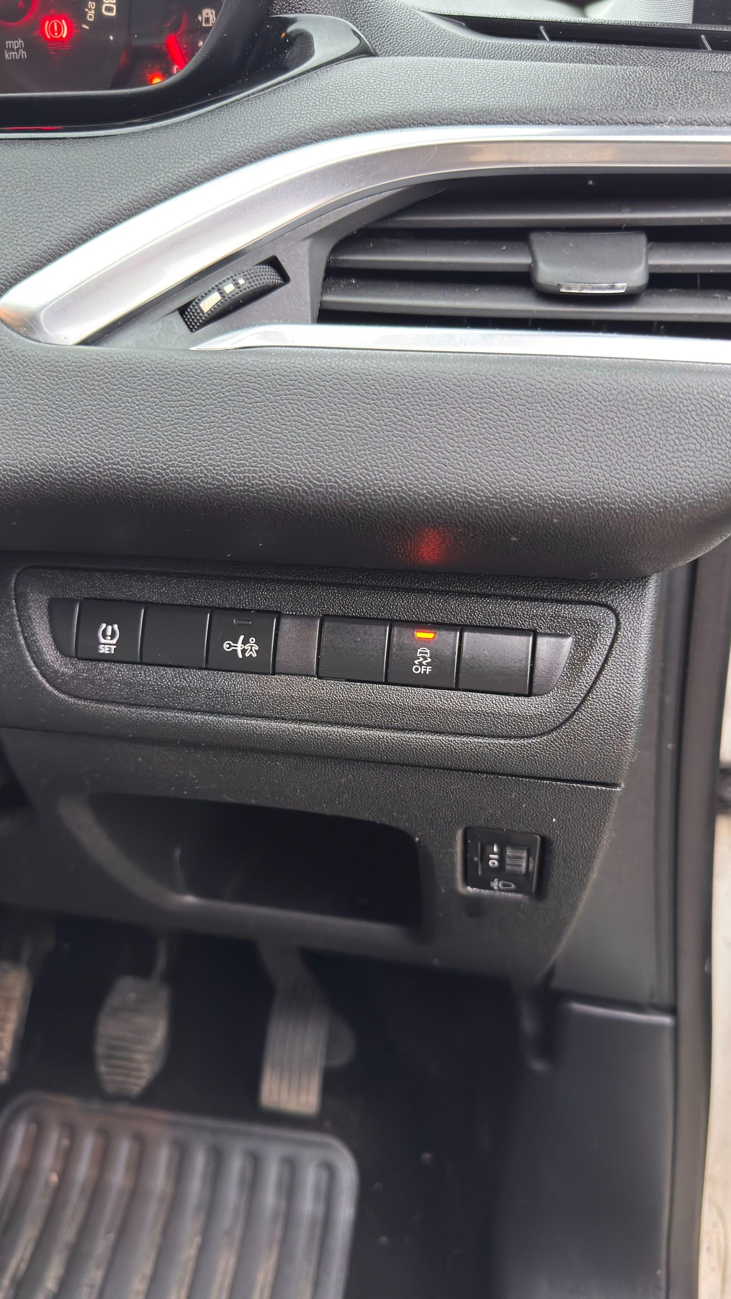 Used Peugeot 208 for sale - 77587340: Photo 24