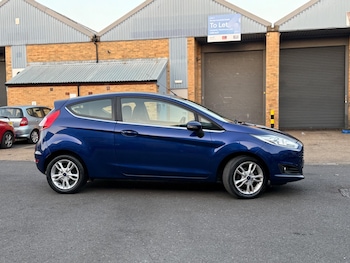 Used Ford Fiesta 2015 for sale - 75600057: Photo