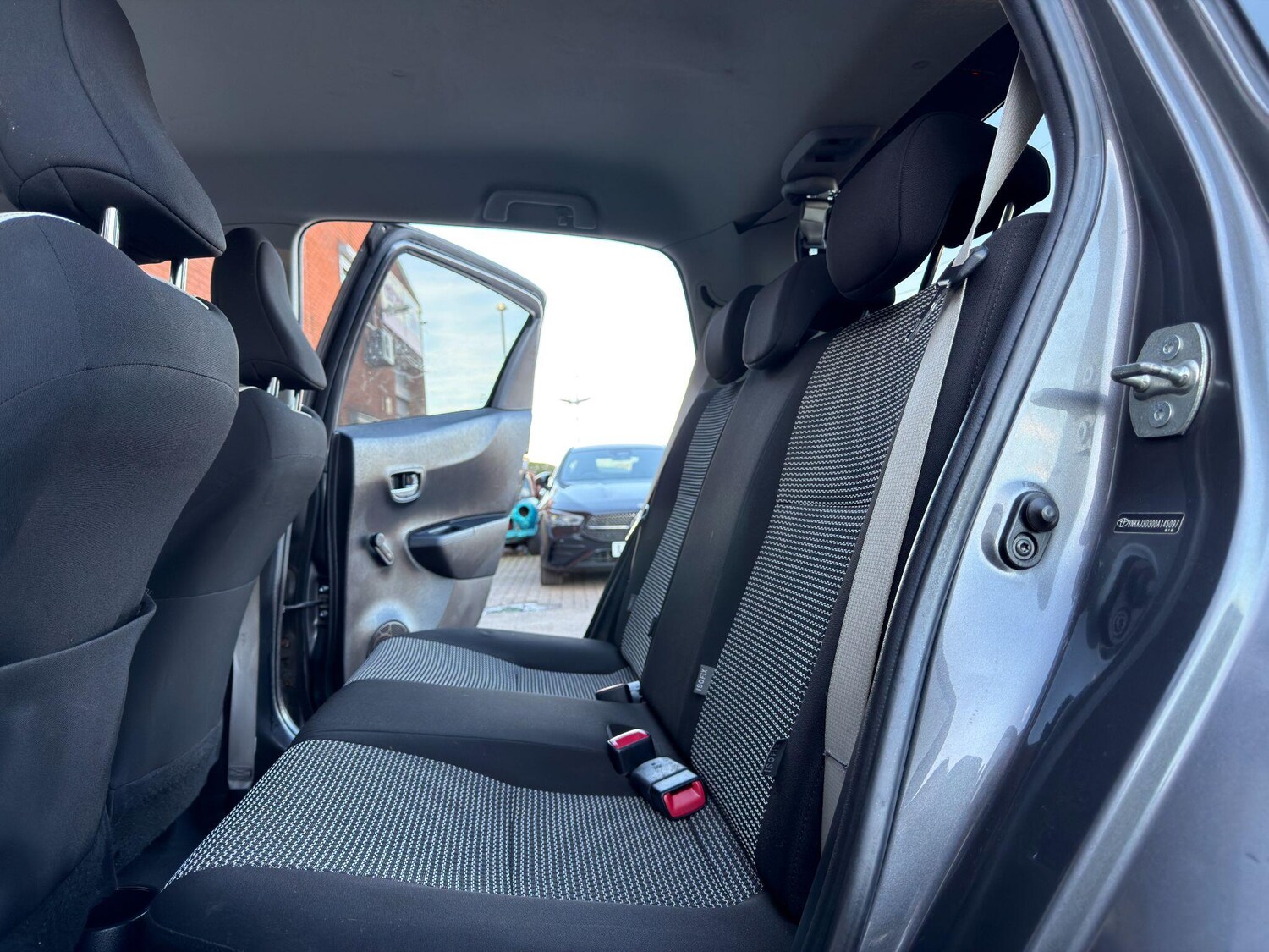 Used Toyota Yaris for sale - 77658565: Photo 17