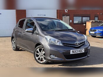 Used Toyota Yaris 2013 for sale - 77658565: Photo