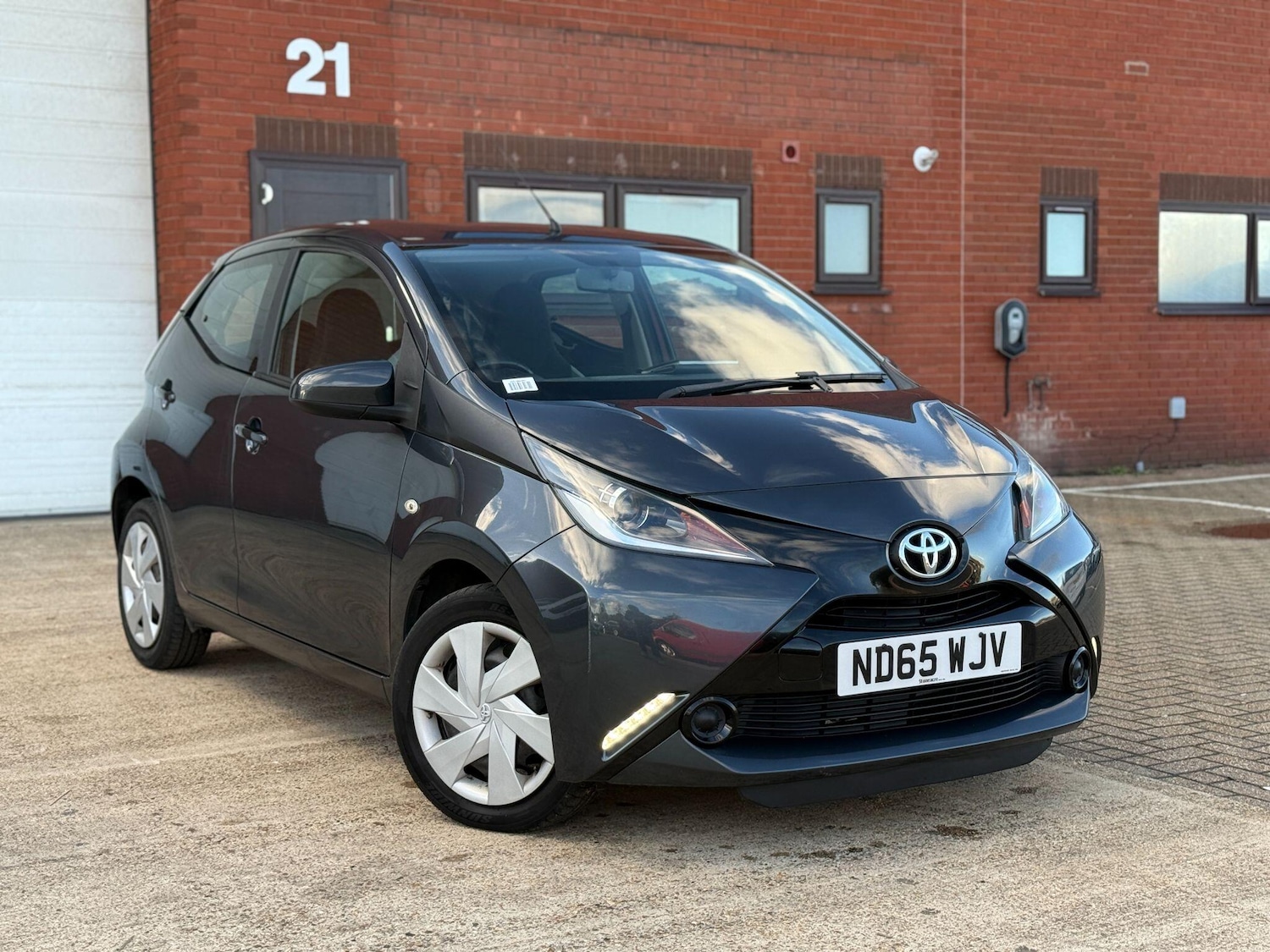 Used Toyota AYGO 2016 for sale - 76457422: Photo 3