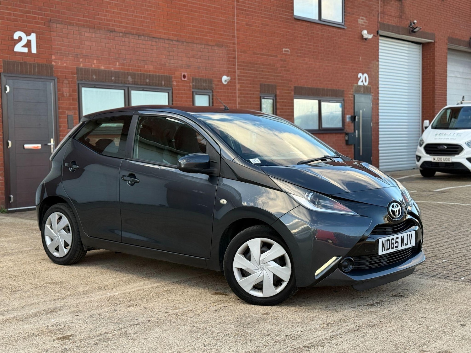 Used Toyota AYGO 2016 for sale - 76457422: Photo 4