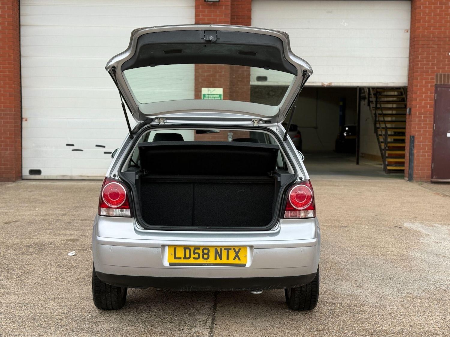 Used Volkswagen Polo 2008 for sale - 76283150: Photo 15