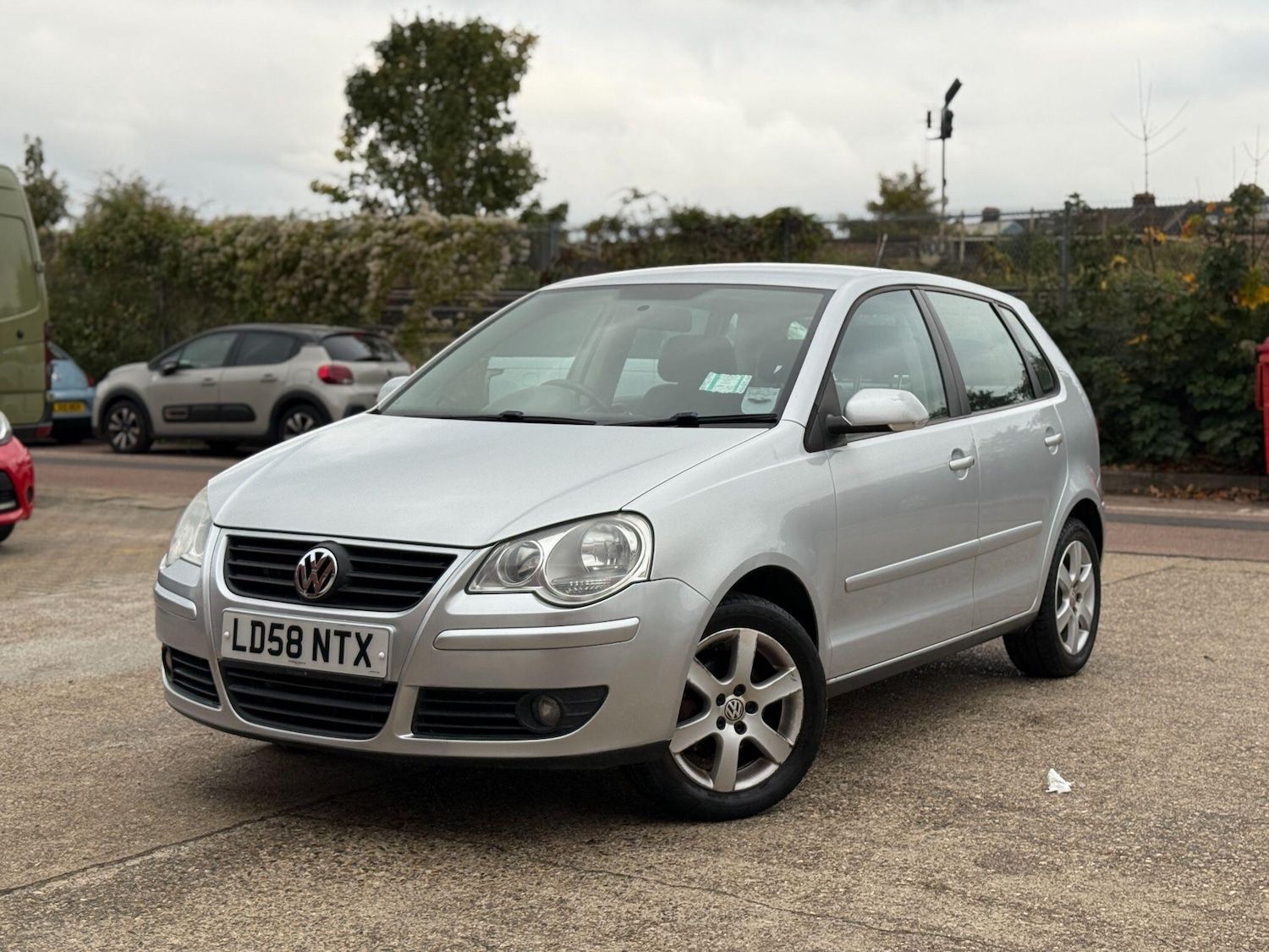 Used Volkswagen Polo 2008 for sale - 76283150: Photo 18