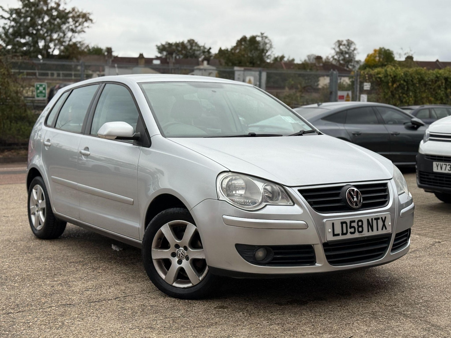 Used Volkswagen Polo 2008 for sale - 76283150: Photo 3