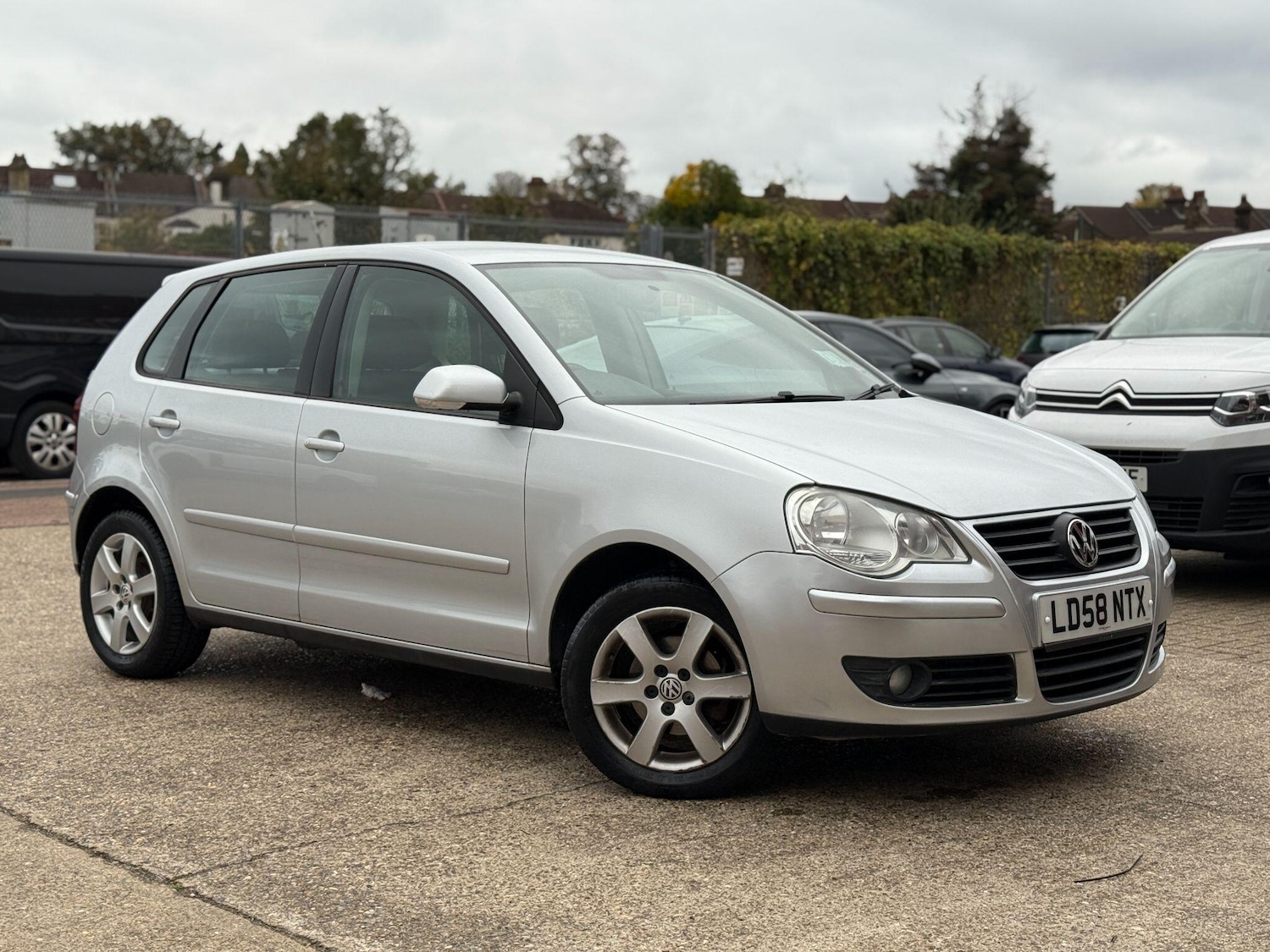 Used Volkswagen Polo 2008 for sale - 76283150: Photo 4