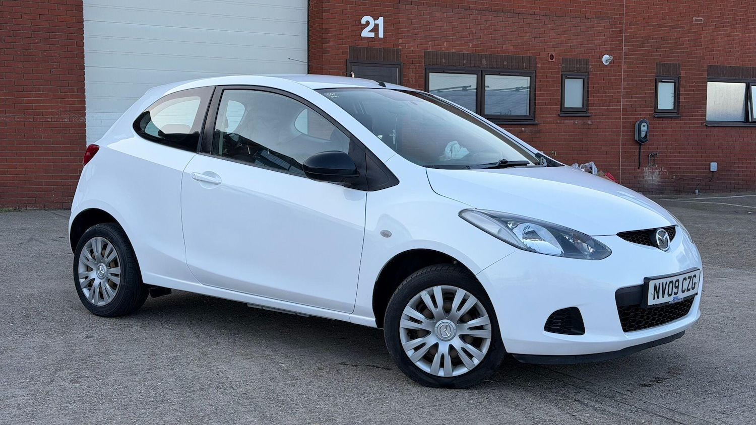 Used Mazda Mazda2 2009 for sale - 78184590: Photo 5