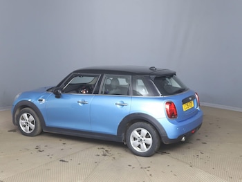 Used MINI Hatch 2019 for sale - 78231028: Photo