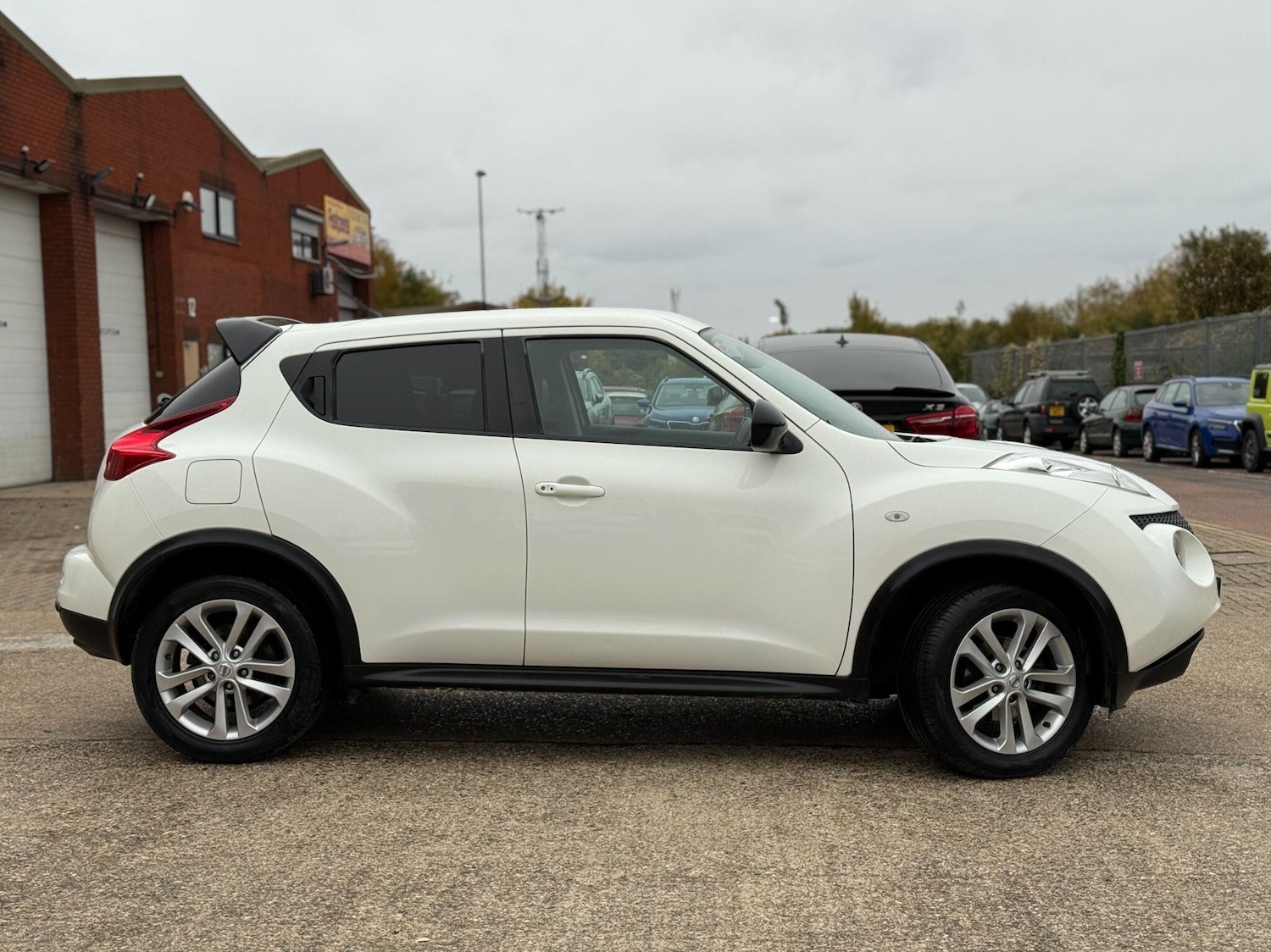 Used Nissan Juke 2011 for sale - 76381141: Photo 6