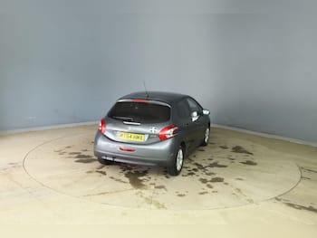 Used Peugeot 208 2014 for sale - 79874507: Photo