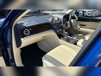 Used Bentley Bentayga 2017 for sale - 79483092: Photo