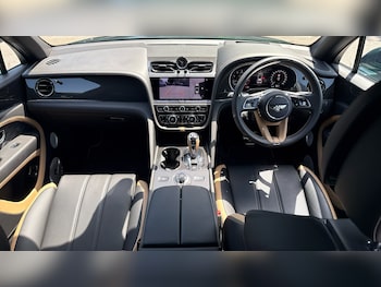 Used Bentley Bentayga 2025 for sale - 78782164: Photo