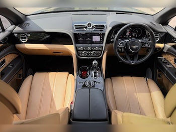 Used Bentley Bentayga 2021 for sale - 78797688: Photo